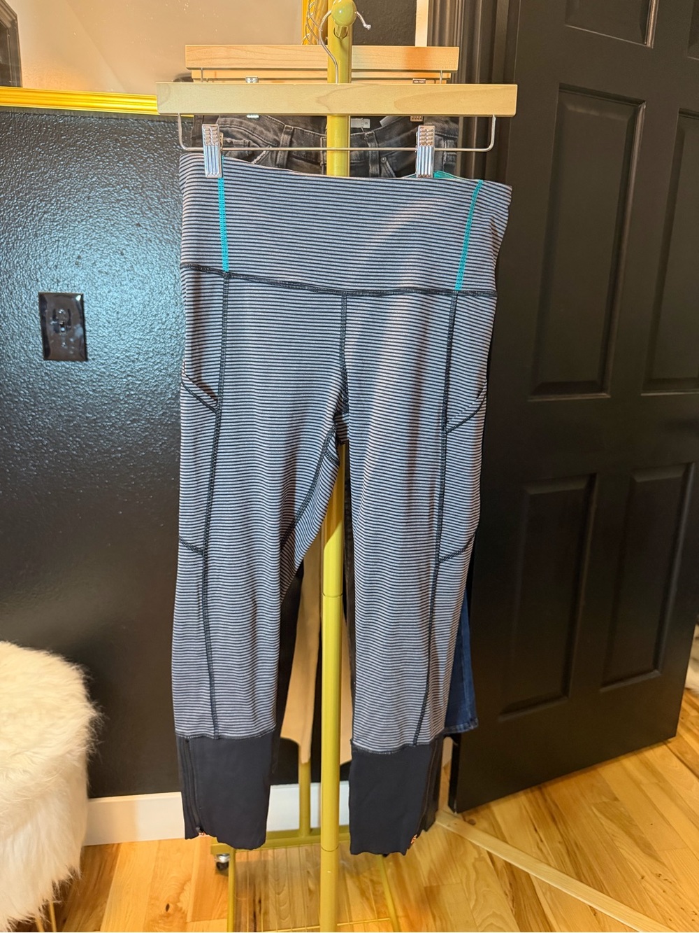 Lululemon rebel runner size 8